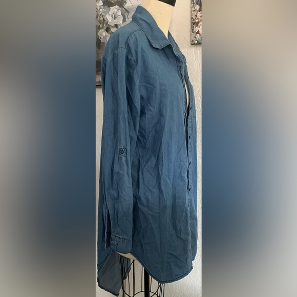 American Bazi Long Denim Crisp Button-Up Women’s Size L - Picture 3 of 4
